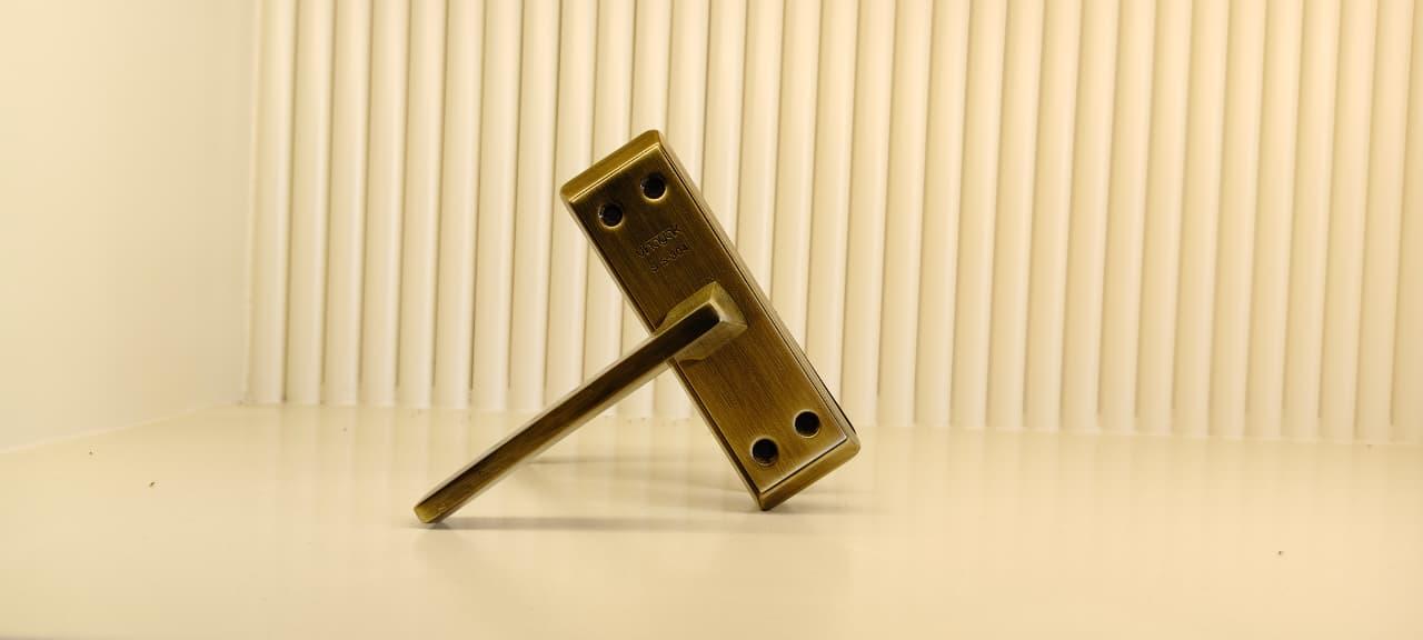 Vinayak FLIP B/Latch 5'' VS 315 - product media