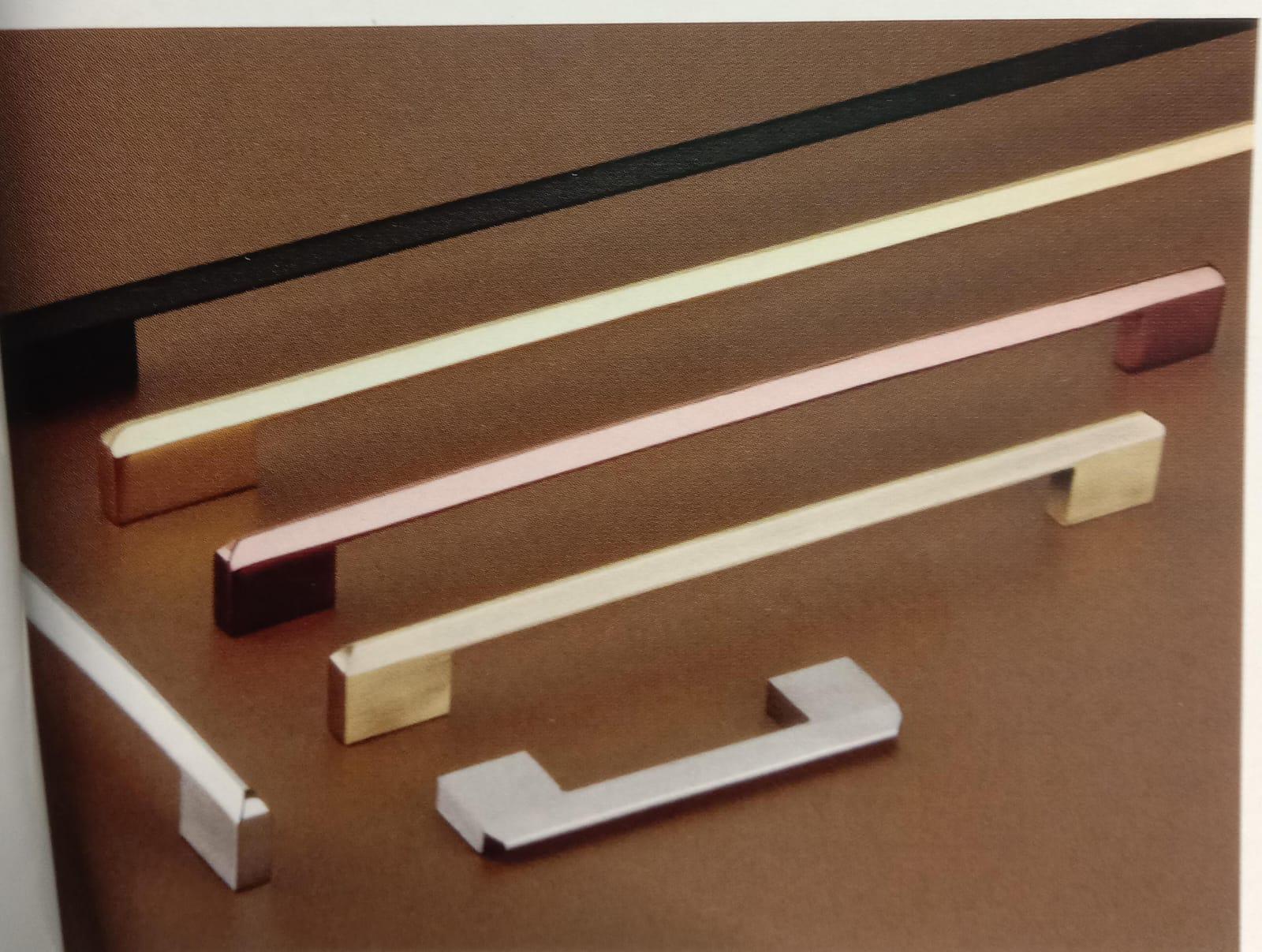 DECOWELL WARDROBE/CABINET HANDLE SD-301 - product media