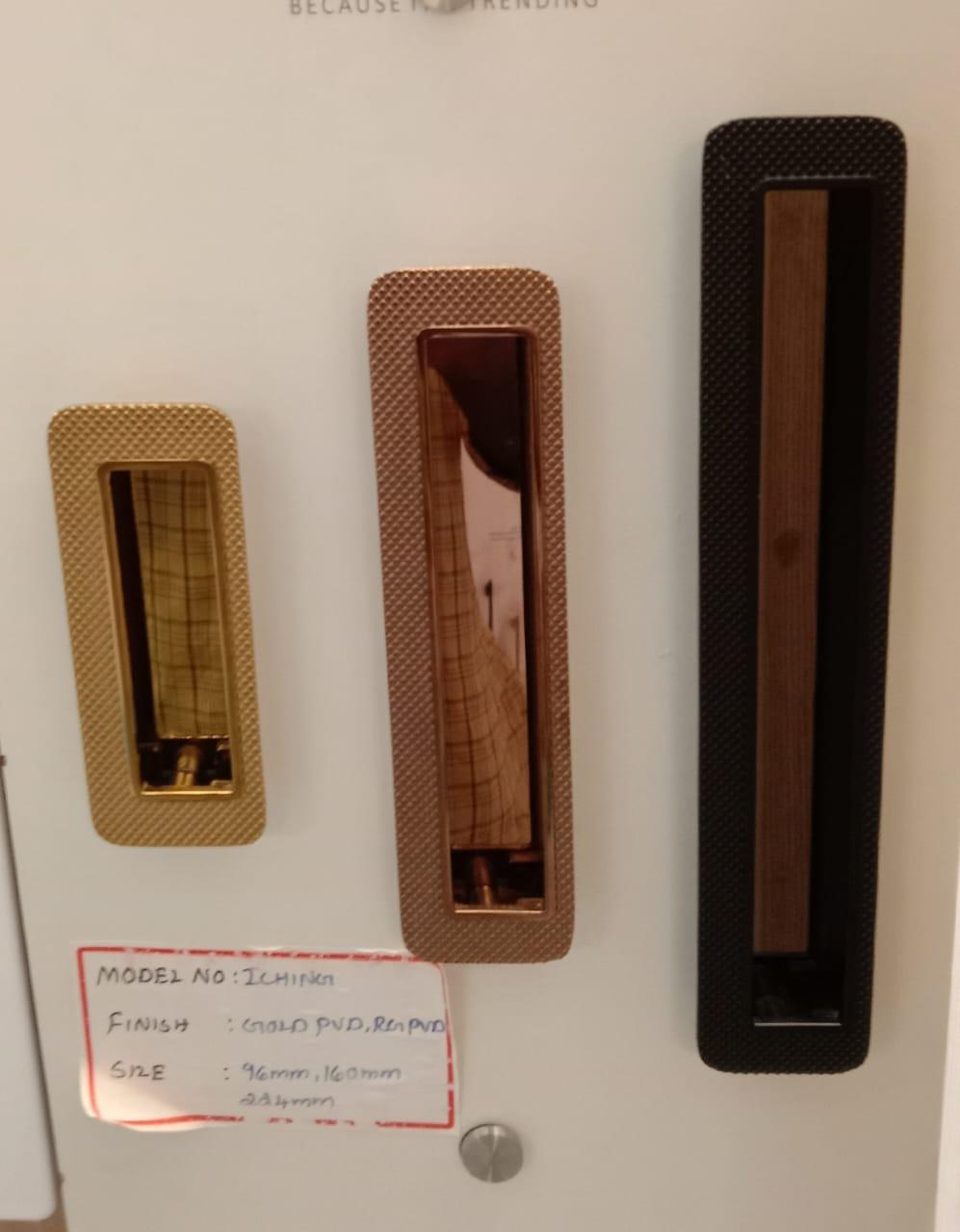 VINTAGE ICHING DOOR HANDLE - product media