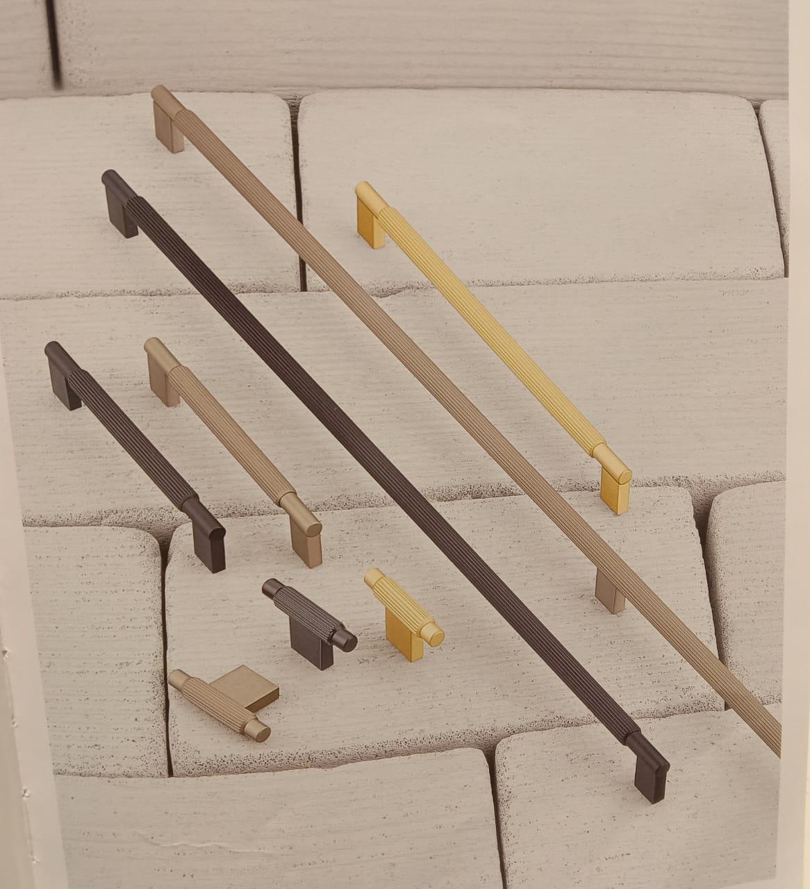 TUNES CODE 90810 - product media