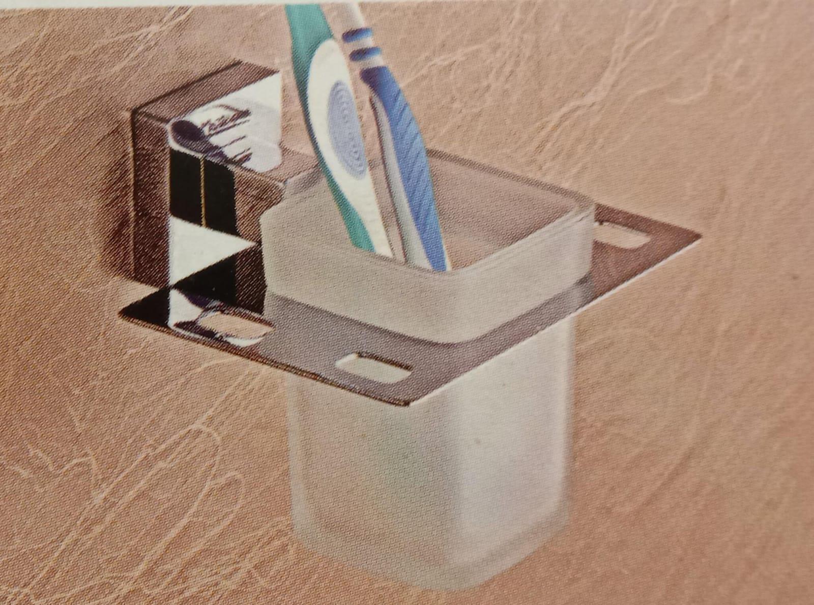 Master Piece Qubix SP003 Tumbler Holder - product media