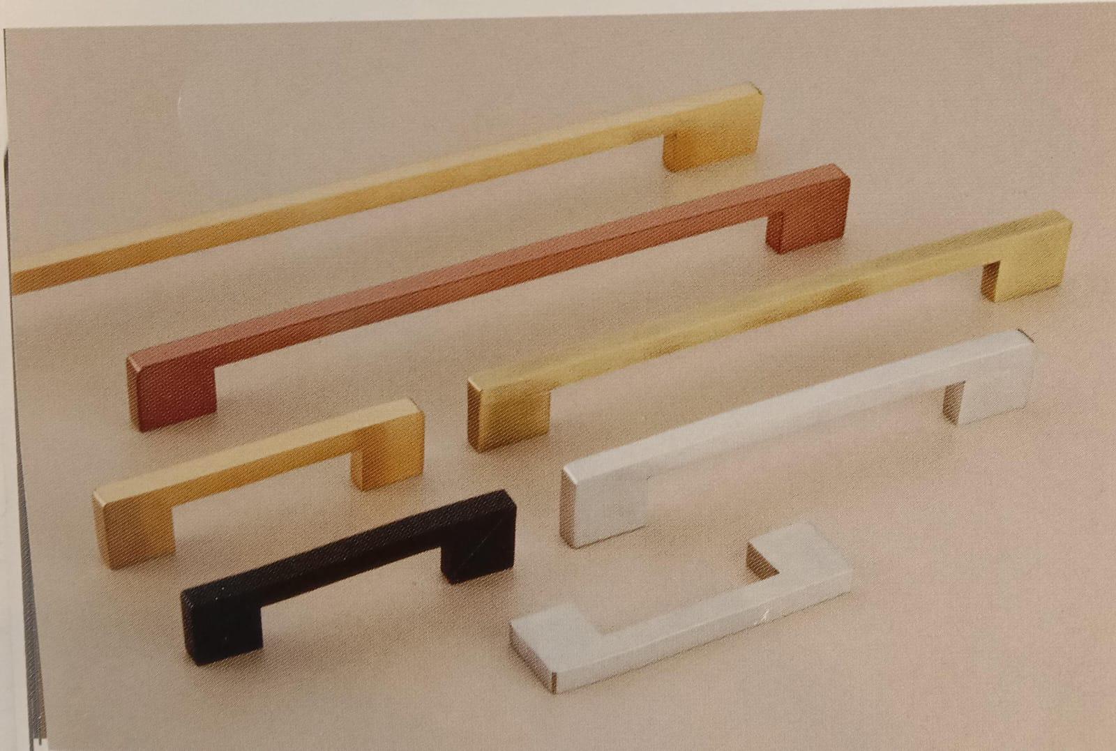 DECOWELL WARDROBE/CABINET HANDLE SD-81 - product media